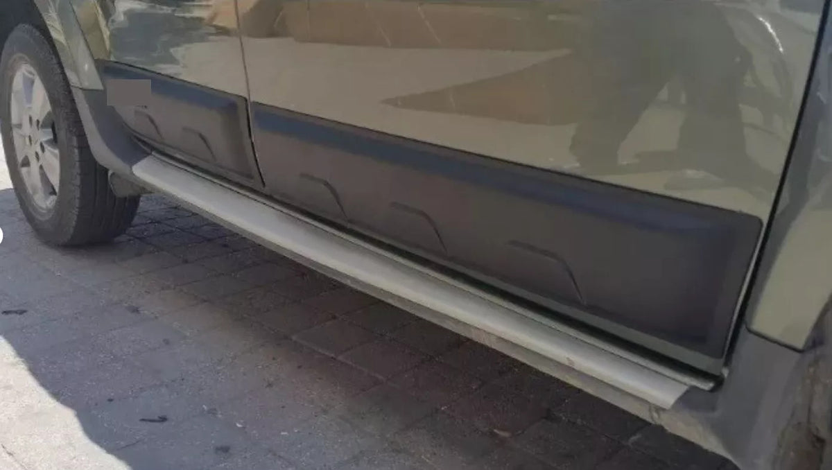 Dacia Duster 2010-2017 plain side door moulding strips – 2
