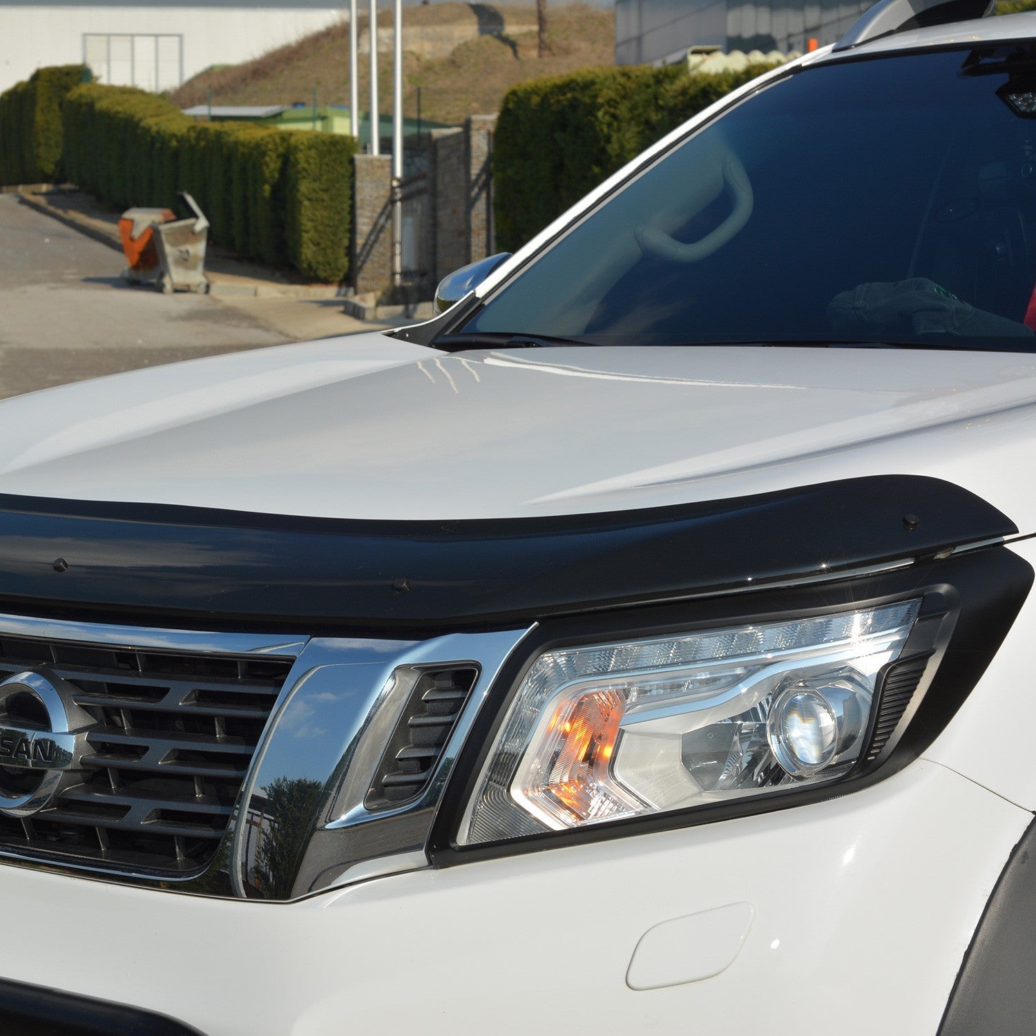 Nissan Navara 2016 - 2021 Bonnet Deflector 4mm