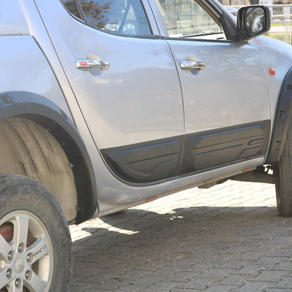 Mitsubishi L200 2007-2015 side door moulding strips – 7