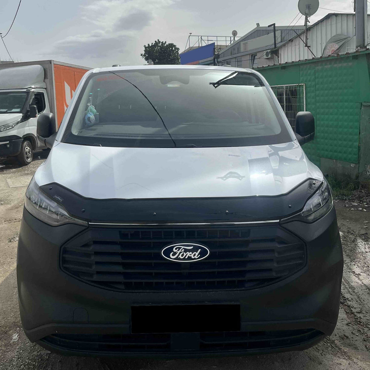 Ford Transit Custom 2023-2026 Bonnet Wind Stone Deflector Bug Guard Stick-On